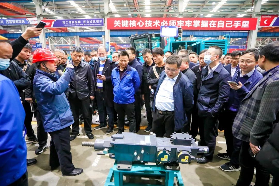 饕餮盛宴！开云官方注册-开云(中国)
智能•建华建材预制桩施工装备与技术交流会隆重召开