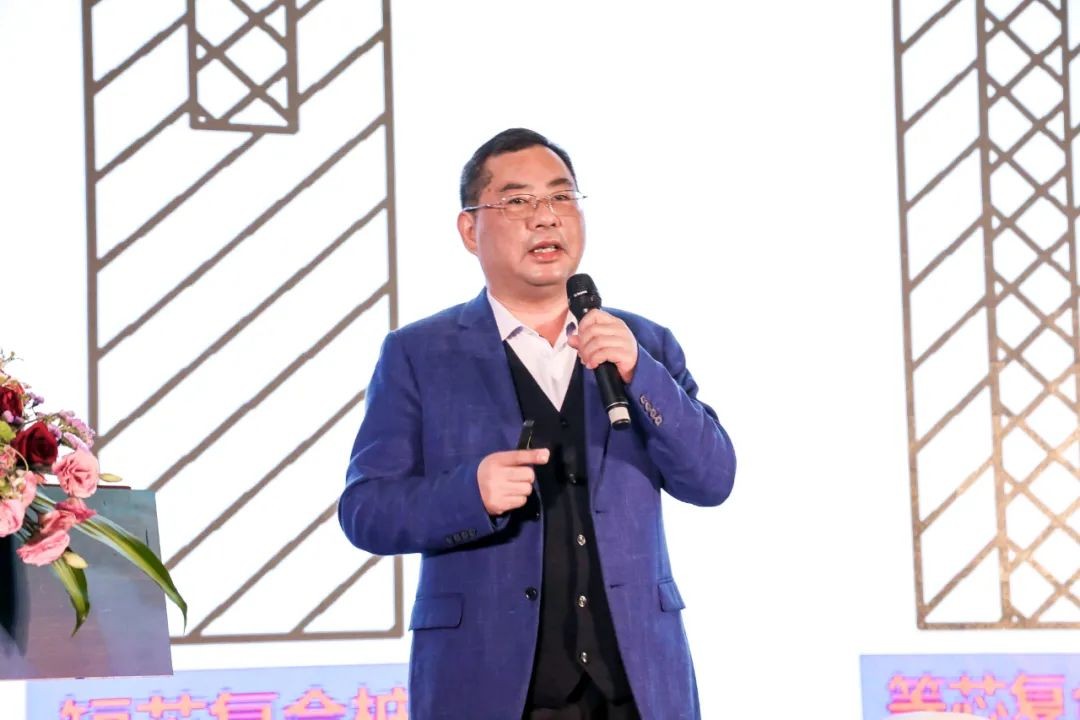 饕餮盛宴！开云官方注册-开云(中国)
智能•建华建材预制桩施工装备与技术交流会隆重召开