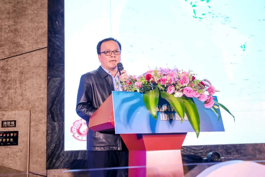 饕餮盛宴！开云官方注册-开云(中国)
智能•建华建材预制桩施工装备与技术交流会隆重召开