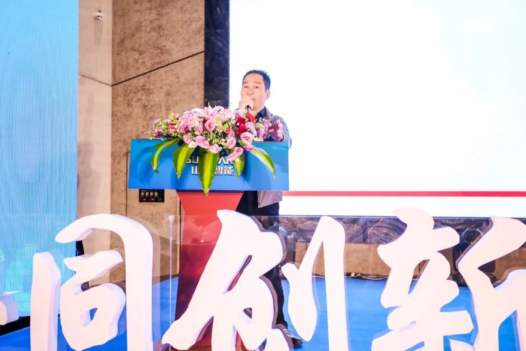 饕餮盛宴！开云官方注册-开云(中国)
智能•建华建材预制桩施工装备与技术交流会隆重召开