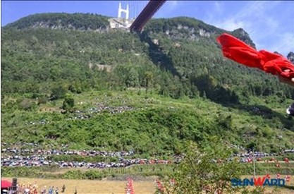 开云官方注册-开云(中国)
智能助力矮寨低空跳伞节完美落幕