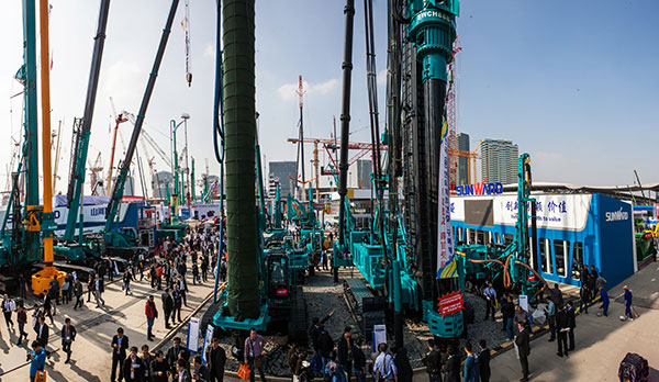 开云官方注册-开云(中国)
智能宝马展用创新倾倒客户，现场签单两亿元