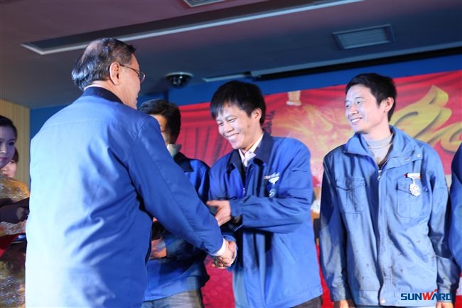 开云官方注册-开云(中国)
智能装备集团2013年度经营工作会议暨表彰大会隆重召开