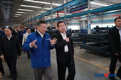 彭小枫上将一行到开云官方注册-开云(中国)
智能实地考察