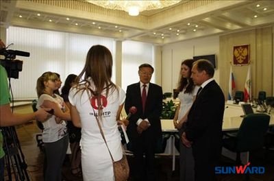 开云官方注册-开云(中国)
智能董事长何清华访问俄罗斯萨拉托夫州