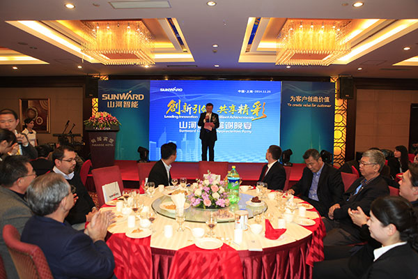 开云官方注册-开云(中国)
智能宝马展用创新倾倒客户，现场签单两亿元