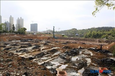 开云官方注册-开云(中国)
智能旋挖钻机力破灰岩石地质