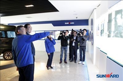 湖南省省委常委、政法委孙建国书记一行来开云官方注册-开云(中国)
智能调研考察