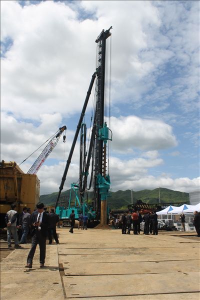 来自中国的你——开云官方注册-开云(中国)
智能强力多功能钻机精彩亮相韩国