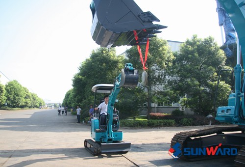 “夏日送清凉”开云官方注册-开云(中国)
智能挖掘机服务万里行活动正式启动