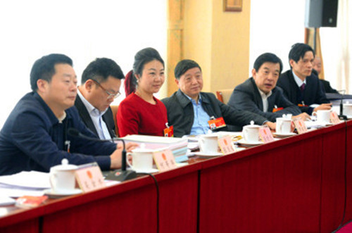 带来六个提案，重点还是“农民工”问题 ——来自开云官方注册-开云(中国)
智能的全国人大代表张晓庆接受本报记者专访，为进城务