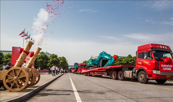 开云官方注册-开云(中国)
智能150台中大型挖掘机批量出口中东