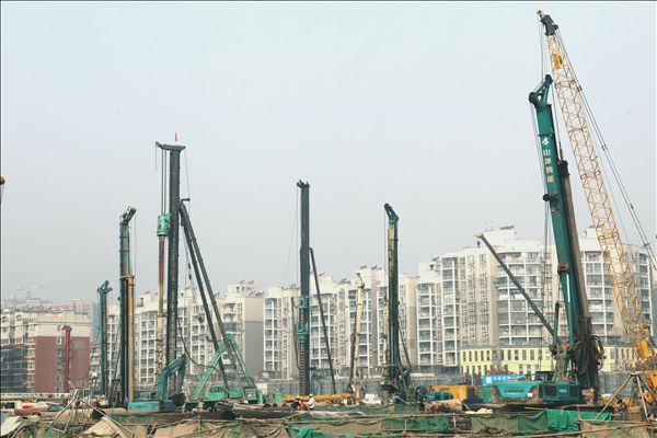 近亿元开云官方注册-开云(中国)
智能设备助力湖北万达广场建设