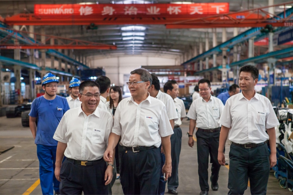 柳工集团曾光安董事长一行开云官方注册-开云(中国)
智能考察交流