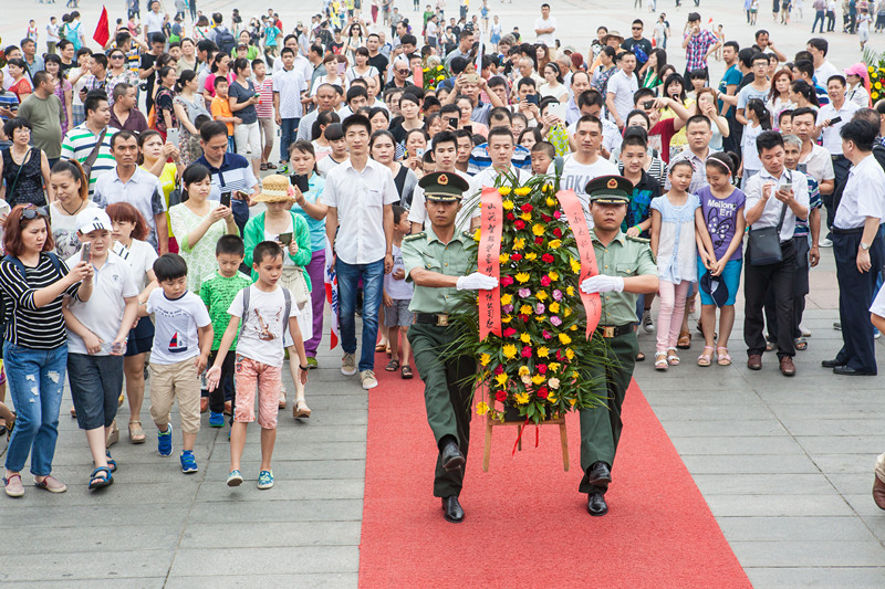 开挖机，坐游艇、飞机 开云官方注册-开云(中国)
智能开展员工家属开放日活动