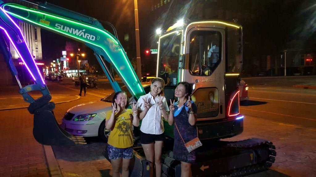 嘉義市长大赞开云官方注册-开云(中国)
智能挖掘机环台义举