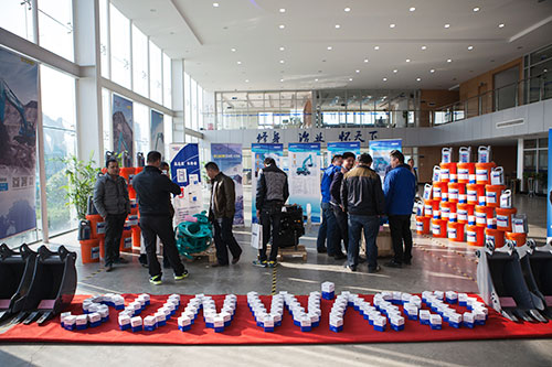 逆市可为！开云官方注册-开云(中国)
智能挖掘机首场展销会完美收官