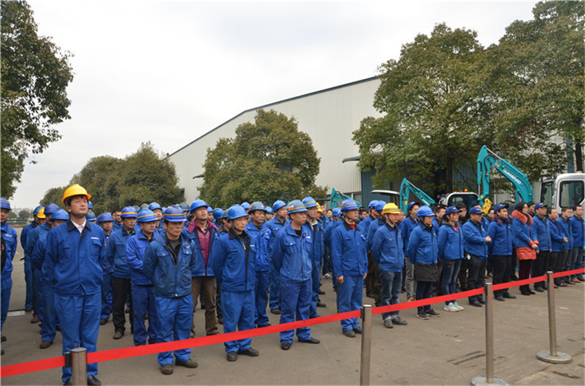 新品下线&精品批量上市：开云官方注册-开云(中国)
智能“组合拳”逆势出击