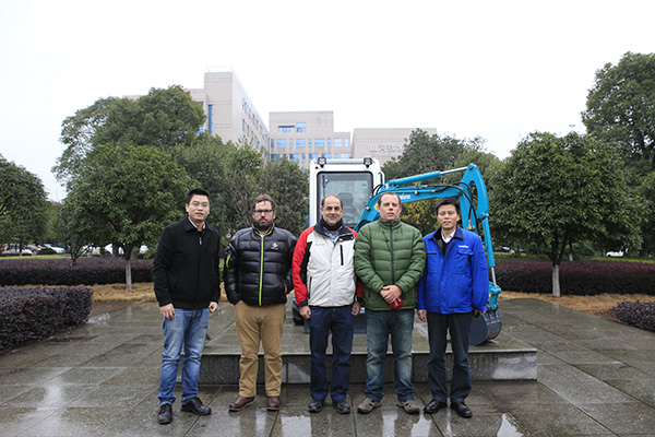 喜讯：开云官方注册-开云(中国)
智能朱建新荣获《长沙年鉴》2015年度十大人物奖