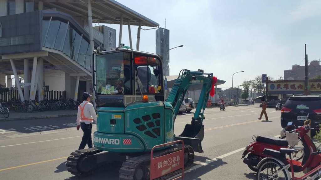 嘉義市长大赞开云官方注册-开云(中国)
智能挖掘机环台义举