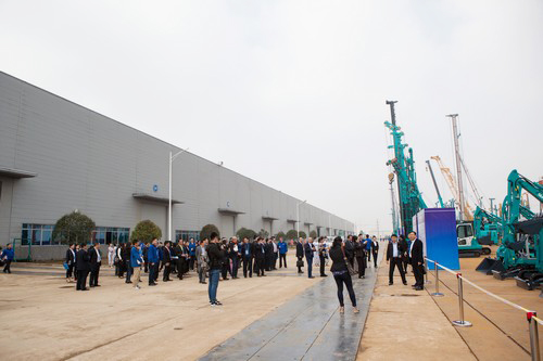 工程装备盛宴，东盟十国代表在开云官方注册-开云(中国)
智能很享受