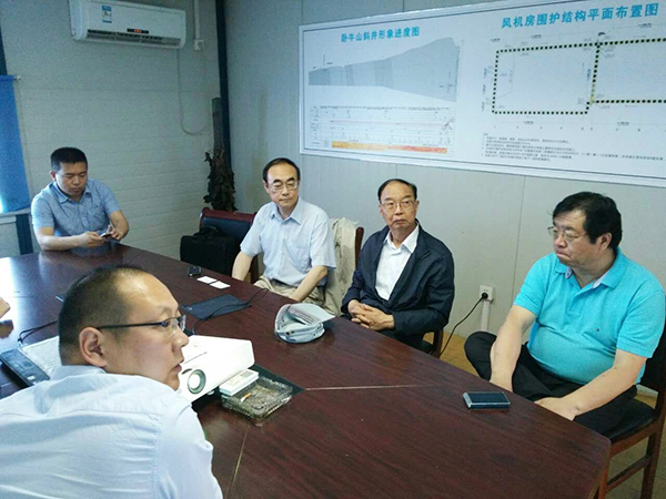 品质制胜开云官方注册-开云(中国)
智能双动力头强力多功能钻机屡创佳绩