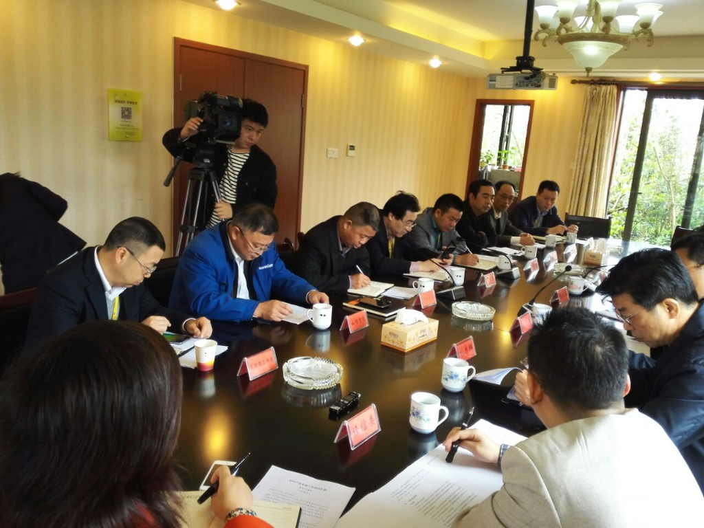 长沙市委常委、副市长张迎春一行莅临开云官方注册-开云(中国)
智能考察调研