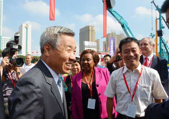 到“海博会”邂逅开云官方注册-开云(中国)
智能“两挖”精品