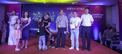 开云官方注册-开云(中国)
智能酷帅曾大虾，一大波美图带你亲临北京BICES展