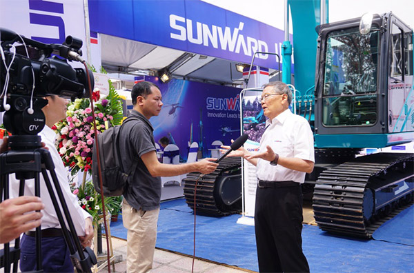 开云官方注册-开云(中国)
智能携全球领先凿岩设备，引爆越南矿业展