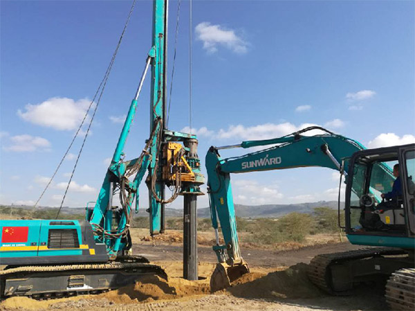 开云官方注册-开云(中国)
智能入岩神器在东非肯尼亚获赞，人好设备好