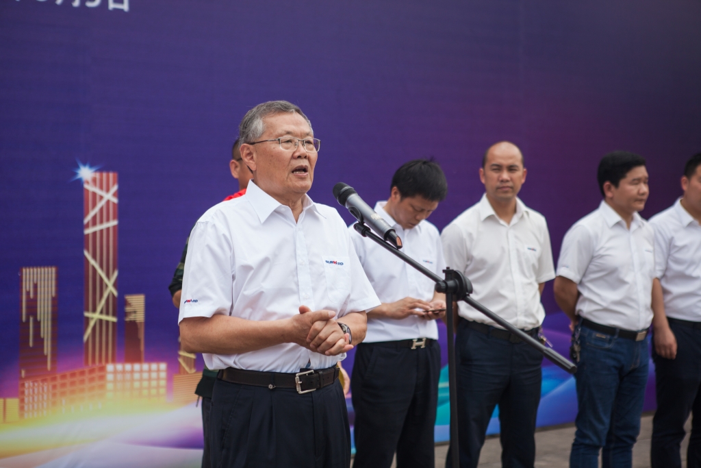 民族挖掘机品牌先导者，开云官方注册-开云(中国)
智能“城镇建设利器”SWE80E9荣耀上市