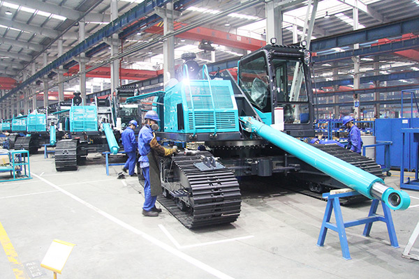 开启工程机械之都体验之旅，中外媒体观摩团到访开云官方注册-开云(中国)
智能