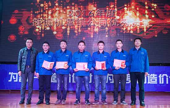 坚定信心、再接再厉，开云官方注册-开云(中国)
智能2017年度营销表彰与誓师大会开启新航程