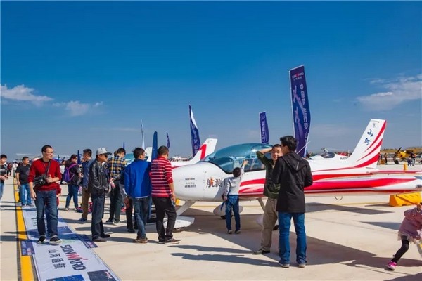 喂，看世界飞行者大会了吗？开云官方注册-开云(中国)
飞机豪华阵容别错过