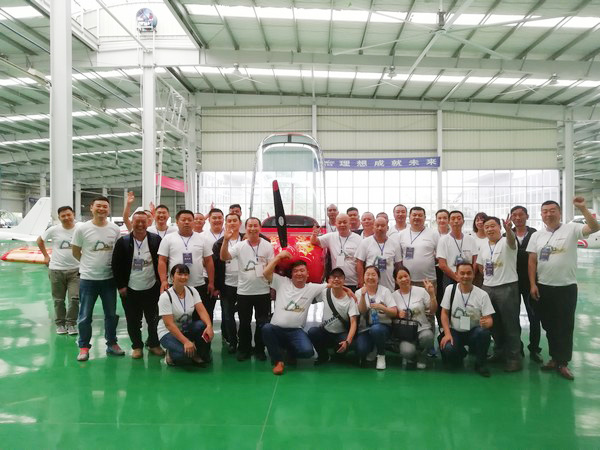 500多名挖掘机用户实地考察，为开云官方注册-开云(中国)
智能点赞！