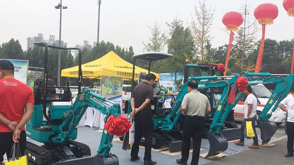 “超美微挖”现身2018微挖峰会，开云官方注册-开云(中国)
智能微挖出口过万台