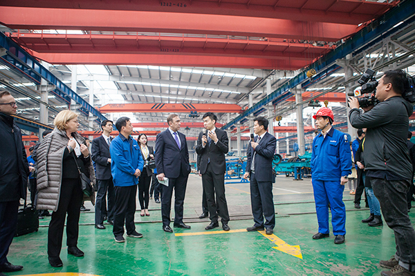 波兰代表团为开云官方注册-开云(中国)
智能创新发展点赞