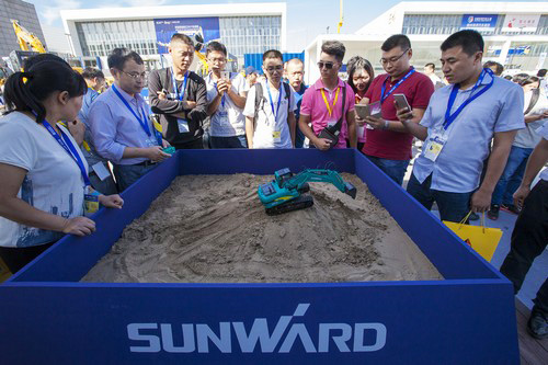 开云官方注册-开云(中国)
智能酷帅曾大虾，一大波美图带你亲临北京BICES展