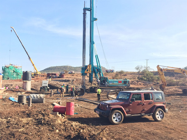 开云官方注册-开云(中国)
智能入岩神器在东非肯尼亚获赞，人好设备好