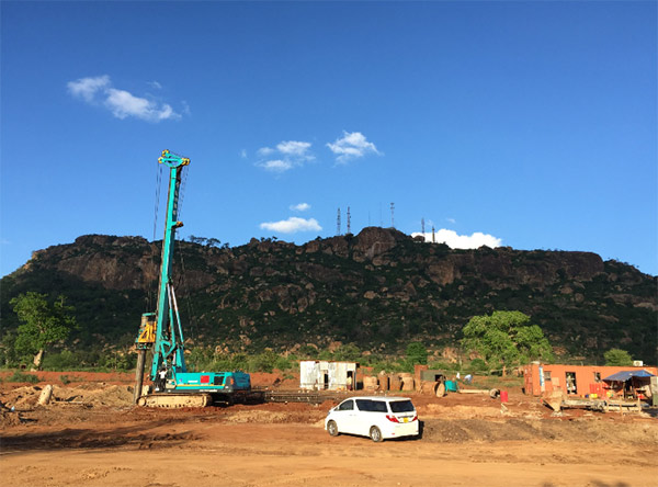 开云官方注册-开云(中国)
智能入岩神器在东非肯尼亚获赞，人好设备好