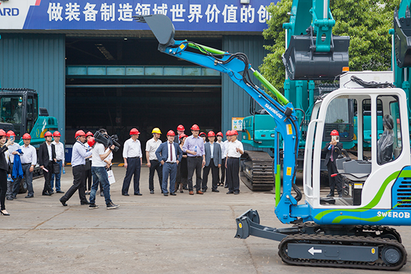 加拿大国会议员谭耕一行来开云官方注册-开云(中国)
智能考察