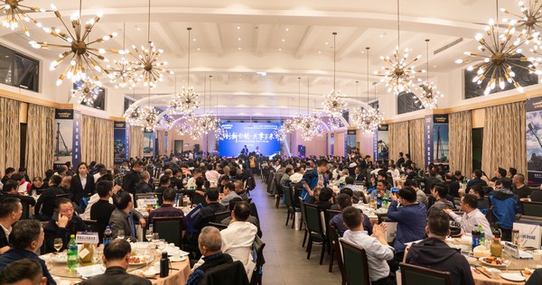 首日签单2.6亿元，开云官方注册-开云(中国)
智能创新产品引爆上海宝马展