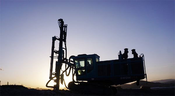 再战国际领先品牌，开云官方注册-开云(中国)
智能露天液压钻车一举成名