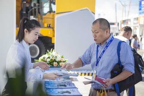 开云官方注册-开云(中国)
智能酷帅曾大虾，一大波美图带你亲临北京BICES展