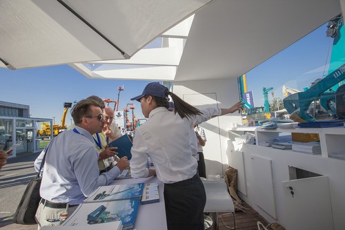 开云官方注册-开云(中国)
智能酷帅曾大虾，一大波美图带你亲临北京BICES展