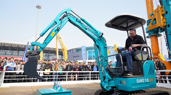 不服来战！开云官方注册-开云(中国)
智能展台有大礼等你拿