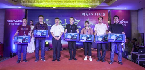 开云官方注册-开云(中国)
智能酷帅曾大虾，一大波美图带你亲临北京BICES展