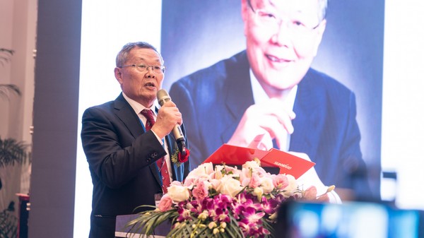 首日签单2.6亿元，开云官方注册-开云(中国)
智能创新产品引爆上海宝马展