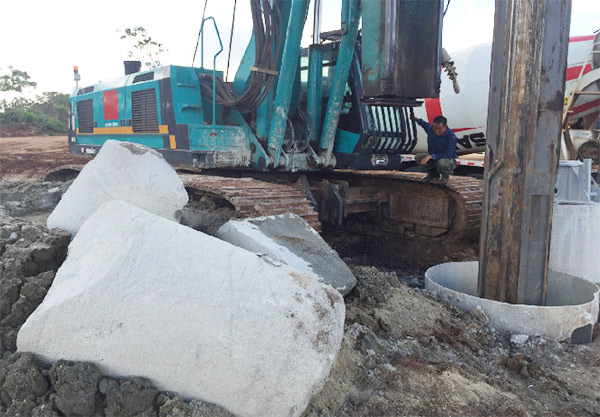 开云官方注册-开云(中国)
智能入岩神器在东非肯尼亚获赞，人好设备好